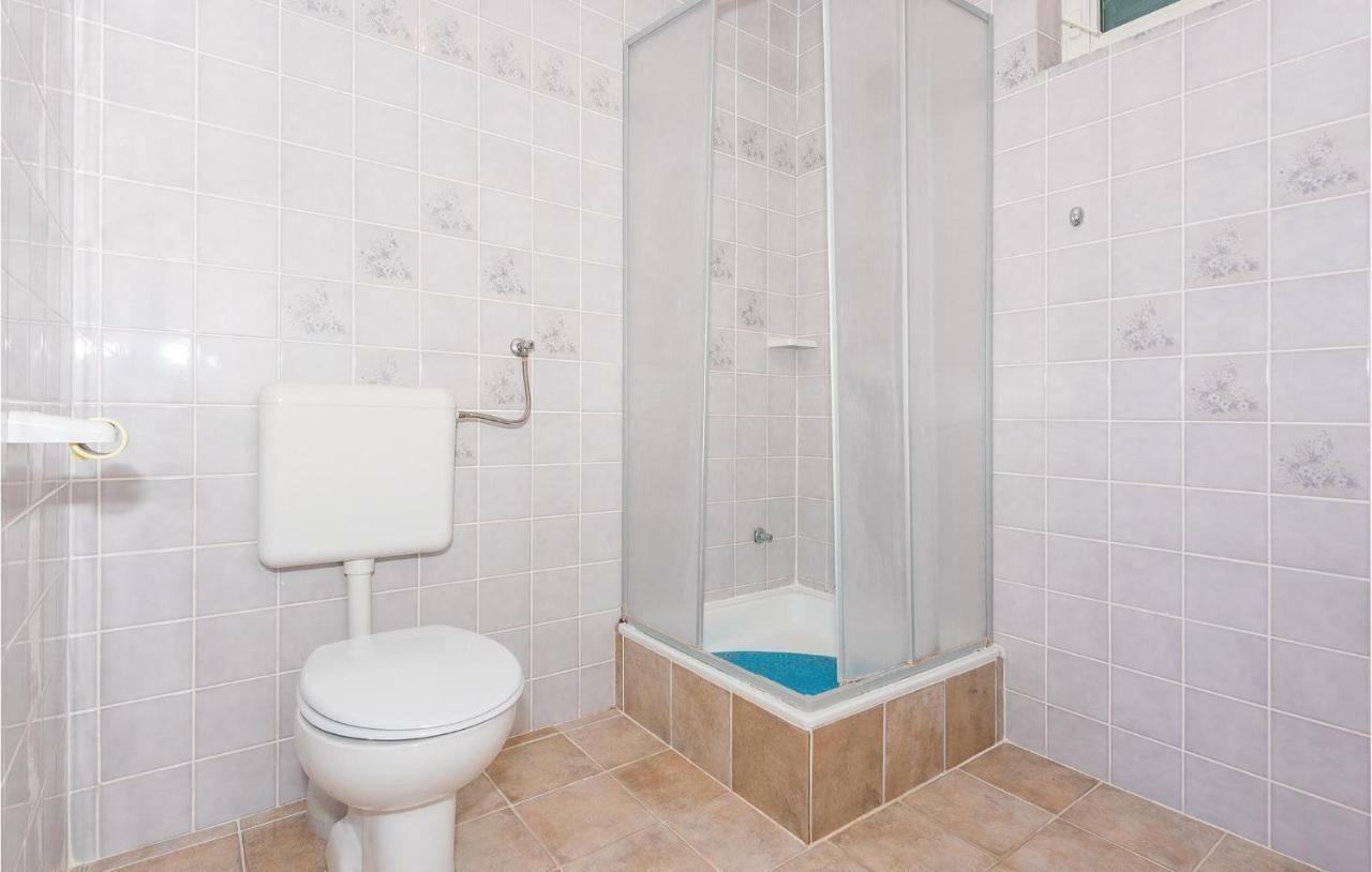 Lovely Apartment In Rogoznica With Wifi Exterior foto